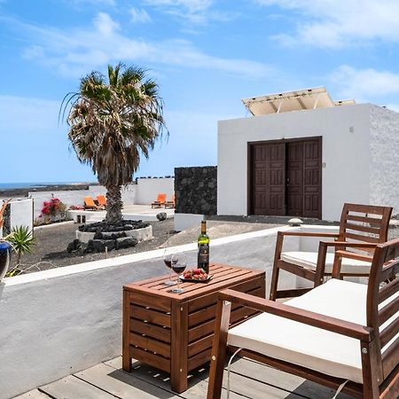 Playa Marina Eco Bungalow Arrieta Arrieta  Exterior photo